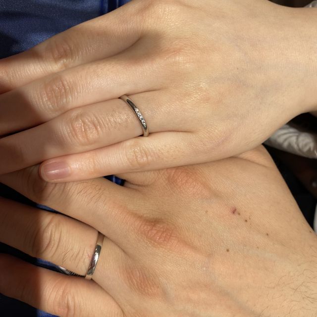 【銀座ダイヤモンドシライシの口コミ】 シンプルなデザインで、着け心地も良いです。
様々なデザインがあり、迷い…