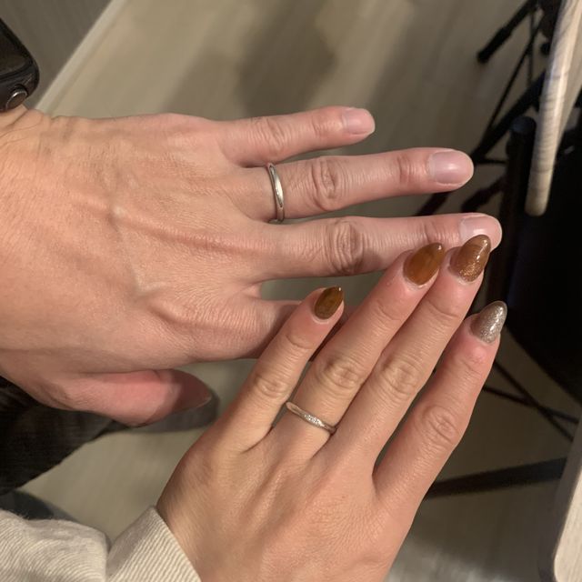 【ケイウノ ブライダル(K.UNO BRIDAL)の口コミ】 私は指が太くて短いのでできるだけ細い指輪を探していました。初めは指が…