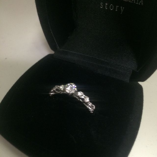 【JEWELRY  KAMATA(ジュエリーかまた)の口コミ】 デザインがよく、
ダイヤの輝きを自分たちの予算できめることができること…