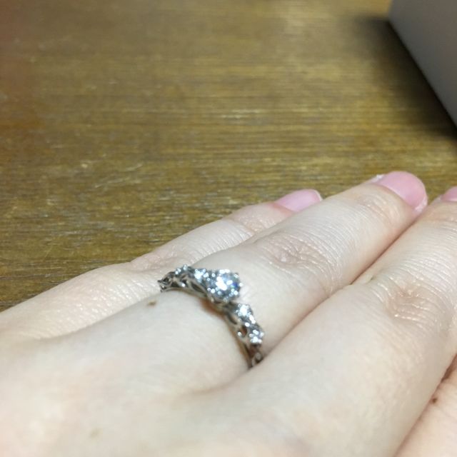 【JEWELRY  KAMATA(ジュエリーかまた)の口コミ】 デザインがよく、
ダイヤの輝きを自分たちの予算できめることができること…