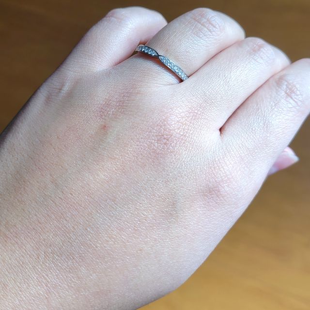 【ラザール ダイヤモンド(LAZARE DIAMOND)の口コミ】 指輪の決め手はデザインです。
他ブランドの指輪を数店舗見て回りましたが…
