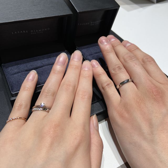 【ラザール ダイヤモンド(LAZARE DIAMOND)の口コミ】 婚約指輪と結婚指輪の重ね付けをしたかったので、ストレートで探していま…