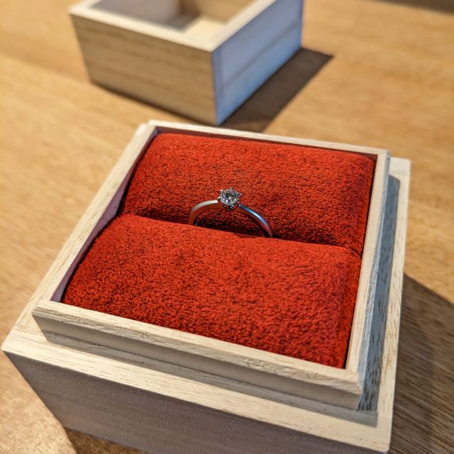 【出雲結(いずもゆい)の口コミ】 シンプルなデザインですが込められた思いに惹かれました。
また、素材もい…