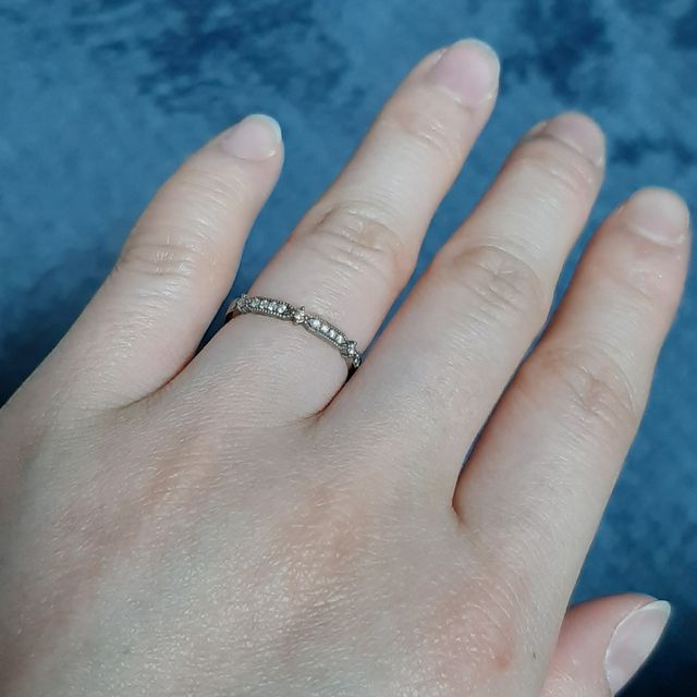 【LUCIE(ルシエ)の口コミ】 アンティークのような雰囲気と可愛らしさがある指輪のデザインがいちばん…