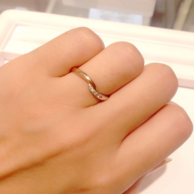 【ウィスプ(WISP)の口コミ】 ピンクゴールドとプラチナの2種類を使用したおしゃれなデザインです。ウェ…