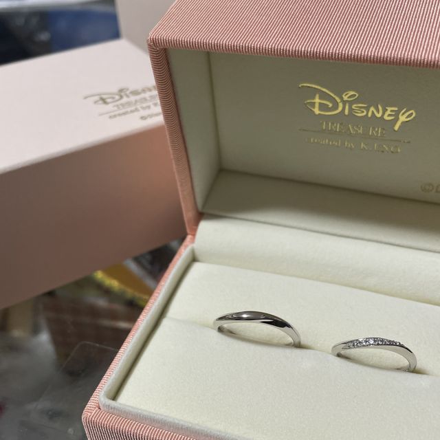 【ケイウノ ブライダル(K.UNO BRIDAL)の口コミ】 指輪のデザインが気に入りこの形を選びました。どうしてもディズニーに関…