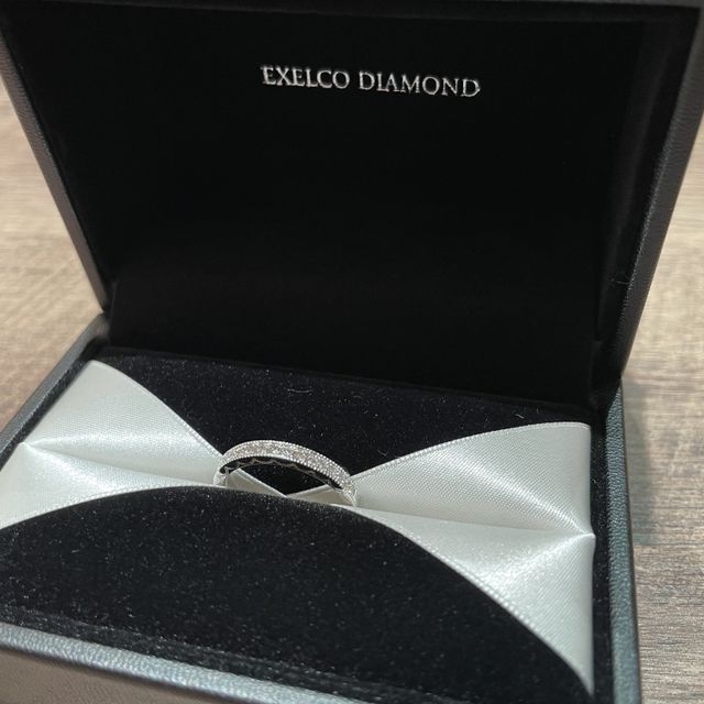 【エクセルコダイヤモンド(EXELCO DIAMOND)の口コミ】 今回は結婚記念日にエタニティリングをと思い購入いたしました。婚約指輪…