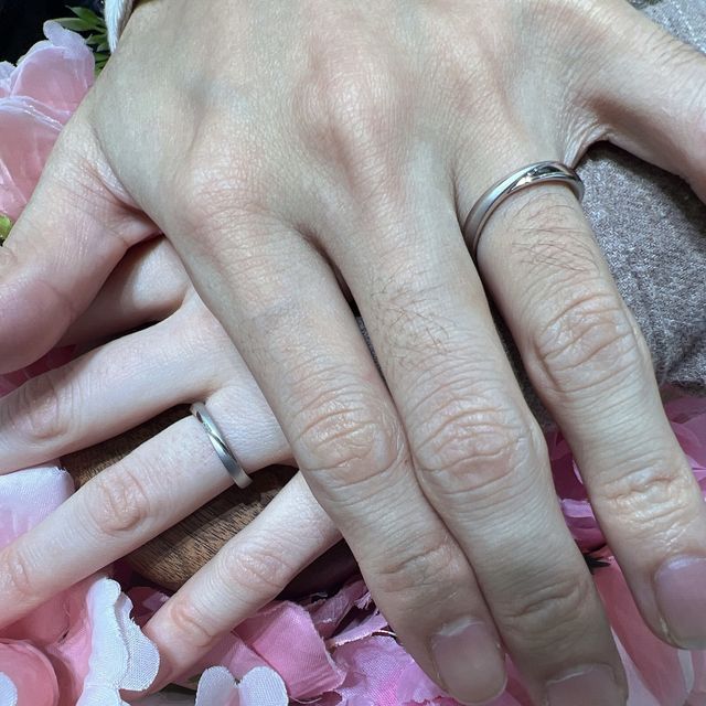 【COLANY(コラニー)の口コミ】 ・指輪を着け慣れていなかったので、着け心地を重視しました
・シンプルな…