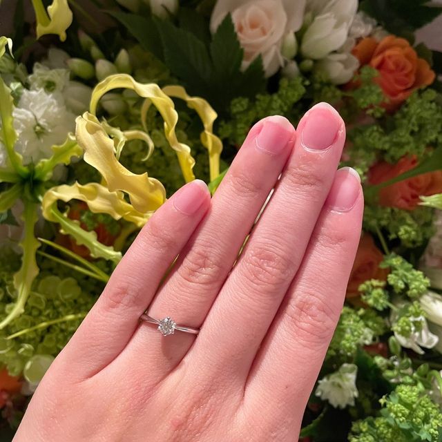 【銀座ダイヤモンドシライシの口コミ】 シンプルながらも何か一つデザインがあった方がいいかなと思ったので、両…