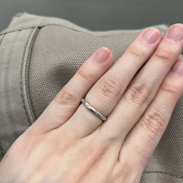 【TRECENTI(トレセンテ)の口コミ】 元々他ブランドにて婚約指輪を購入しており、それに重ねても合う指輪を探…