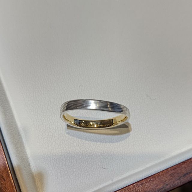 【杢目金屋(もくめがねや)の口コミ】 異なる金属の組み合わせで、その指輪だけの「唯一の」模様を作ることが出…