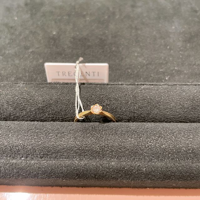 【TRECENTI(トレセンテ)の口コミ】 トレセンテさんでしか出会えない花のデザインがとても華やかな印象で魅力…