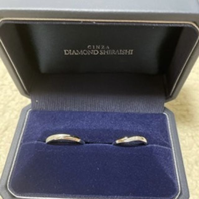 【銀座ダイヤモンドシライシの口コミ】 シンプルで着け心地の良い感じが気に入り、そこが決め手になりました。色…