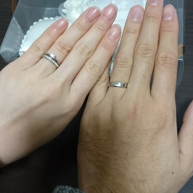 【CHARMY(チャーミー)の口コミ】  付き合っていた時に購入したペアリングがこちらのブランドで、夫が購入し…