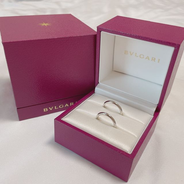 【ブルガリ(BVLGARI)の口コミ】 まずはブランドから決めました。
周りで付けている人がいないブランドから…