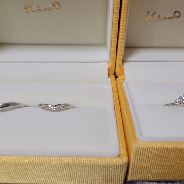 【ケイウノ ブライダル(K.UNO BRIDAL)の口コミ】 複数のブランドが載っているカタログの中で、リング部分が2色使いのものが…