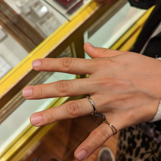 【ケイウノ ブライダル(K.UNO BRIDAL)の口コミ】 ディズニーデザインなどがありますが、普通の指輪でもとても綺麗なデザイ…