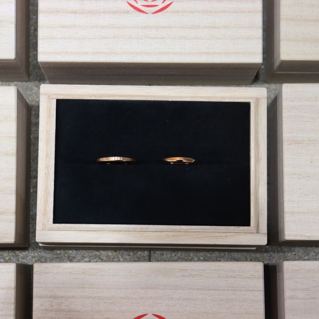 【出雲結(いずもゆい)の口コミ】 シンプルで飽きないデザインでありつつ、個性を感じる指輪だったことと、…