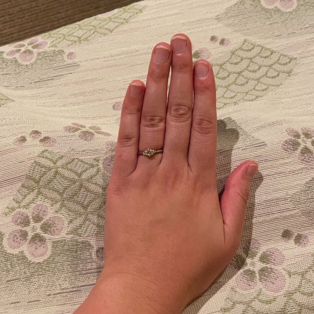 【ケイウノ ブライダル(K.UNO BRIDAL)の口コミ】 先に結婚指輪を2人で決めていました。結婚指輪を選んでいる時に彼女が「婚…