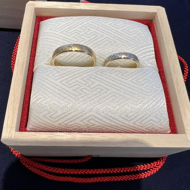 【TOMOE(トモエ)の口コミ】 巴さんが気になっており、BIJOU PIKOさんへ。
当初は巴さんの指輪を見る前…