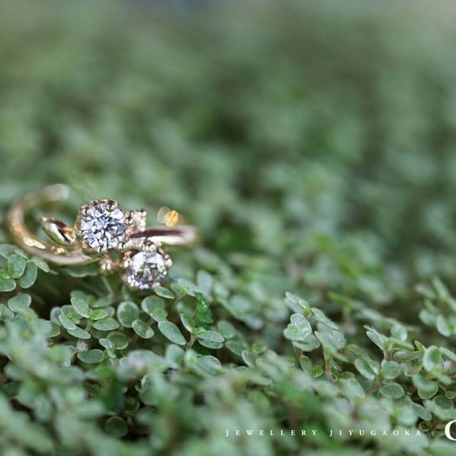 【Cayof(カヨフ)の口コミ】 結婚指輪はふたつの素材が一本のリングになっていてメンズは太めで落ち着…