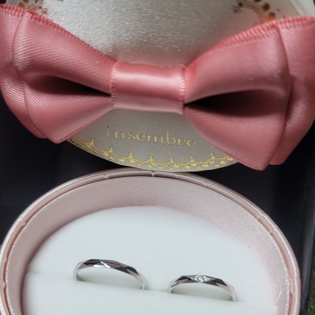 【insembre(インセンブレ)の口コミ】 なかなか指輪を選びに行く時間がない中で、色々な店舗に行き探していまし…