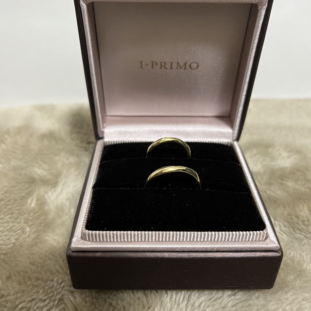 【アイプリモ(I-PRIMO)の口コミ】 すごくしっくりきたのと、色合いが良かったため。
二人ともこれがいいと言…