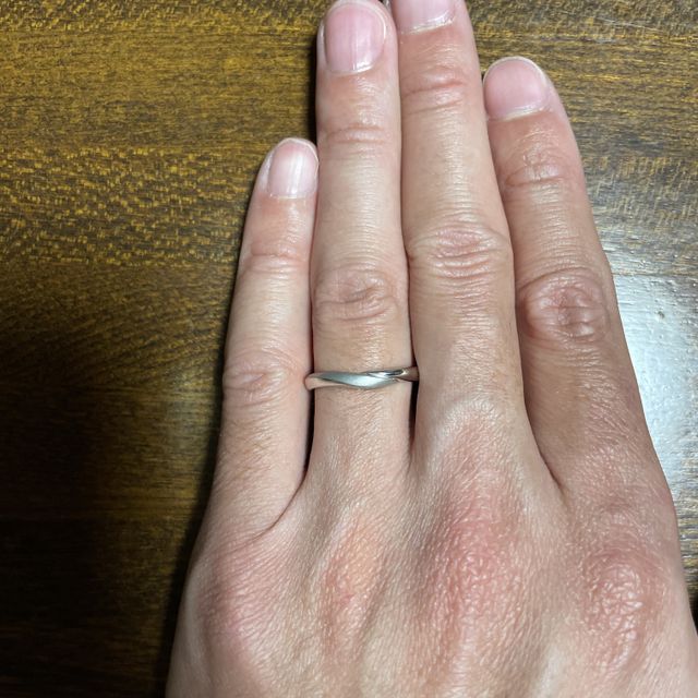 【エクセルコダイヤモンド(EXELCO DIAMOND)の口コミ】 選んだきっかけは店員さんのおすすめでした。デザインもずっとつけ続けた…