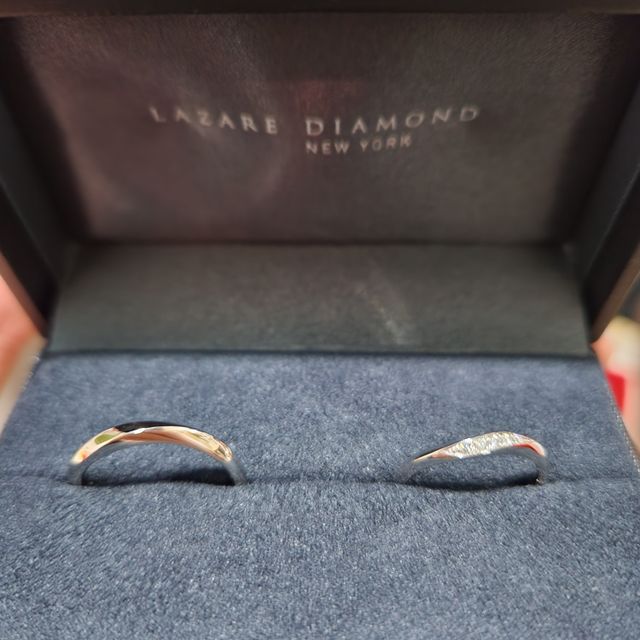 【ラザール ダイヤモンド(LAZARE DIAMOND)の口コミ】 女性用の指輪にダイヤが付いているものを探していました。仕事柄、派手す…