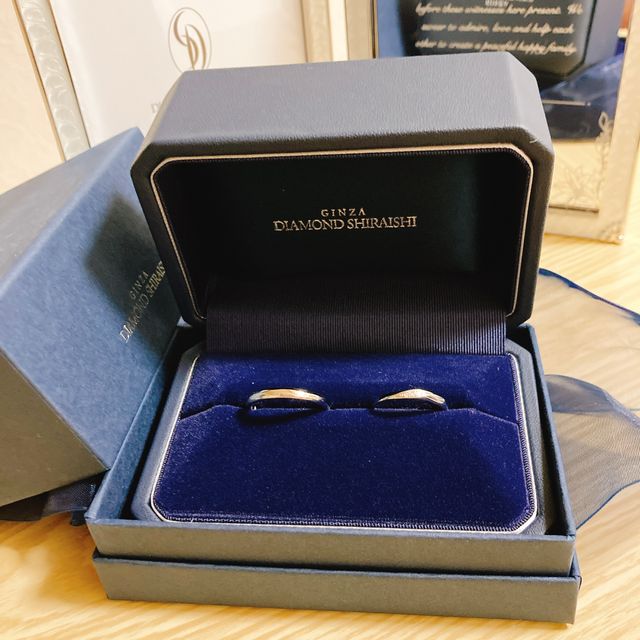 【銀座ダイヤモンドシライシの口コミ】 指の形に合っている指輪をすぐに提案していただき、その中から好みのデザ…