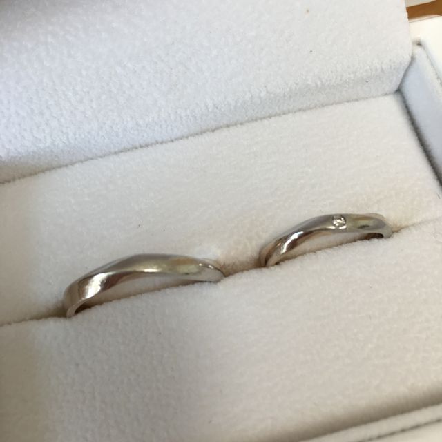 【A・D・A(エー・ディー・エー)の口コミ】 ①写真ではわからないかもですがピンクゴールドとプラチナが混じったデザイ…