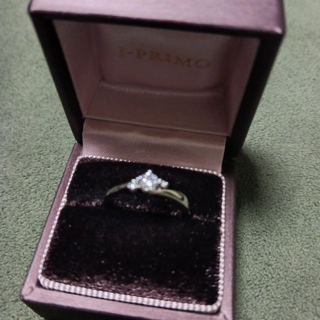 【アイプリモ(I-PRIMO)の口コミ】 指輪のデザインで決めました。あとは、有名な店舗だったのでそこに行って…