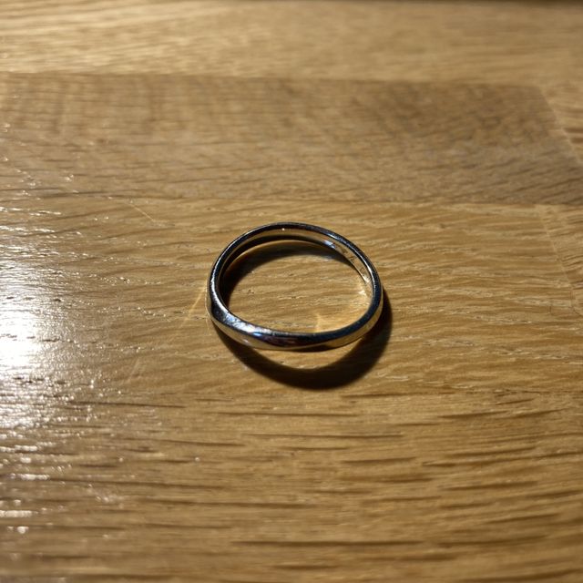 【銀座ダイヤモンドシライシの口コミ】 着け心地がとても良いと思いました。
日本のブランドということもあり
デ…