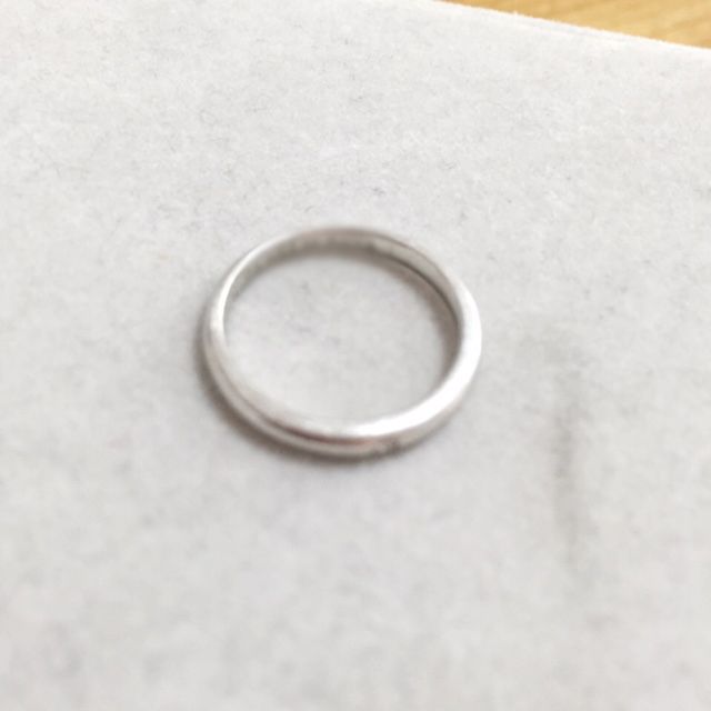 【俄(にわか)の口コミ】 まずはシンプルで日常的につけやすい物を探していました。具体的には、厚…