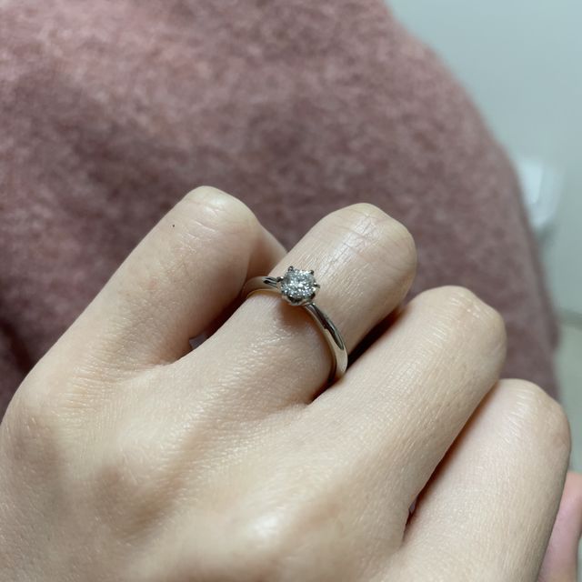 【銀座ダイヤモンドシライシの口コミ】 とにかくシンプルなものが良かったです。ダイヤモンドの他にも、リングが…