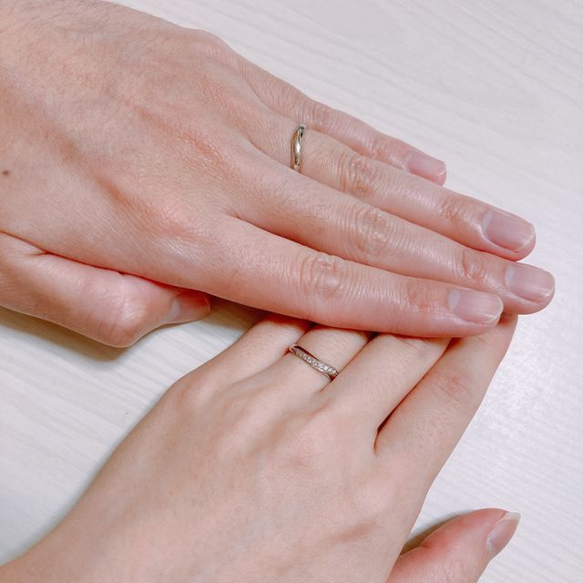 【GALA JEWELRY(ガラジュエリー)の口コミ】 価格も14万代(1本7万代)と、自分達の予算とあっていた点が第一の指輪の決…