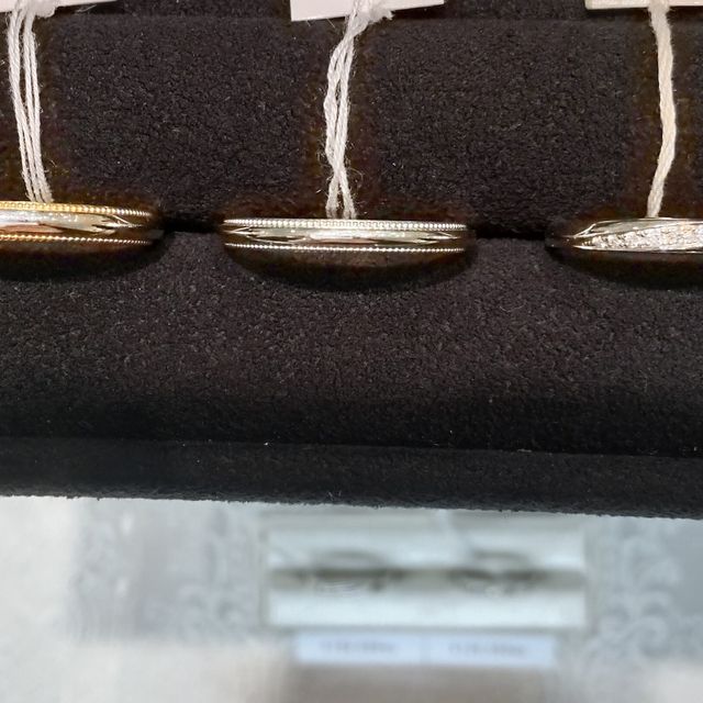 【ヴァンドーム青山(VENDOME AOYAMA)の口コミ】 ハーフエタニティでミル打ちがなされているデザインは珍しいと思います。…