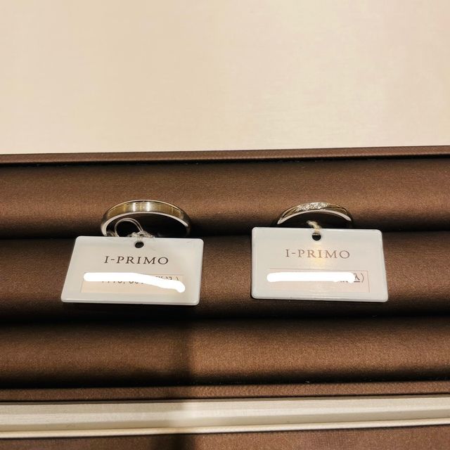 【アイプリモ(I-PRIMO)の口コミ】 素材はプラチナ一択で探していました。新婦側は指輪が斜めになることが気…
