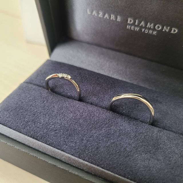 【ラザール ダイヤモンド(LAZARE DIAMOND)の口コミ】 一番の決め手はデザインです。私は背が小さく、手も大きくないので細めの…
