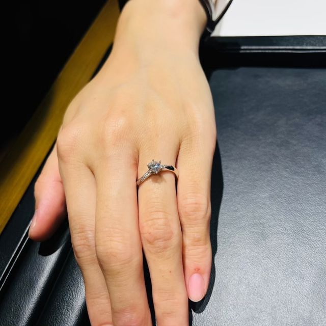 【杢目金屋(もくめがねや)の口コミ】 カタログではくっきりとした杢目模様がついていたため、もう少し派手な想…