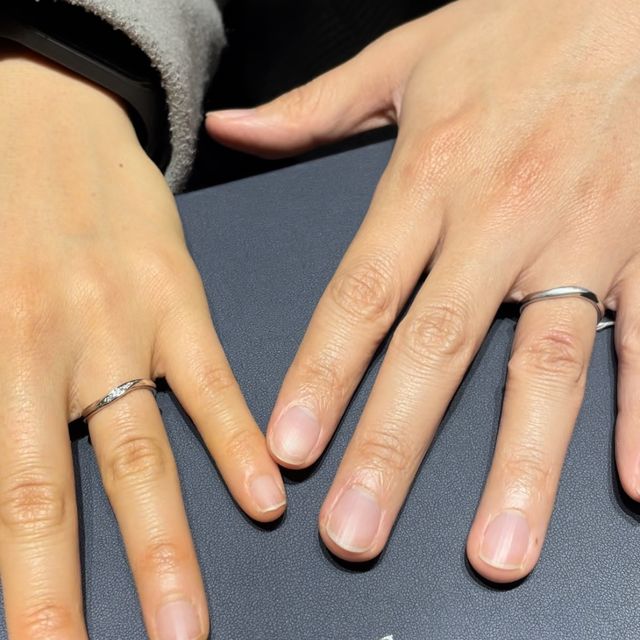 【銀座ダイヤモンドシライシの口コミ】 この指輪は、着けた時の着け心地が1番気に入りました。付けている感じがほ…