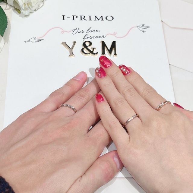 【アイプリモ(I-PRIMO)の口コミ】 シルバーでもなくゴールドでもなく、ちょうどその中間色という珍しいカラ…