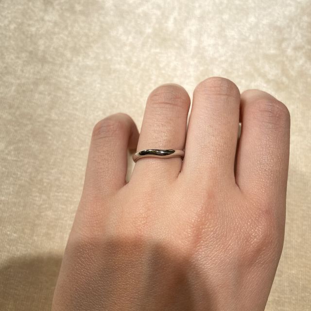 【ブルガリ(BVLGARI)の口コミ】 シンプルながらも、洗練されたデザインになっており素敵でした。試着時に…