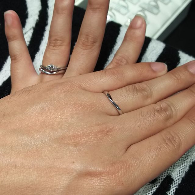 【CUKE(クーキ)の口コミ】 細身のタイプを希望しており、彼はダイヤモンドがきれいに見えるもので動…