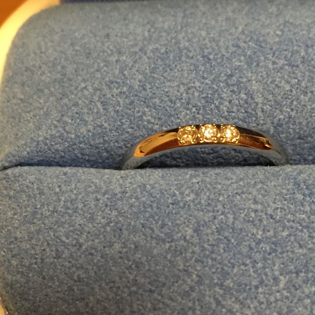 【銀座ダイヤモンドシライシの口コミ】 リングの太さ、ダイヤモンドの数、すり加工などアレンジが可能なところが…