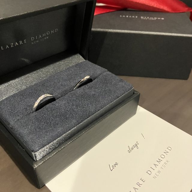 【ラザール ダイヤモンド(LAZARE DIAMOND)の口コミ】 ラザールダイヤモンドというブランド力とシンプルでかつ華のあるデザイン…