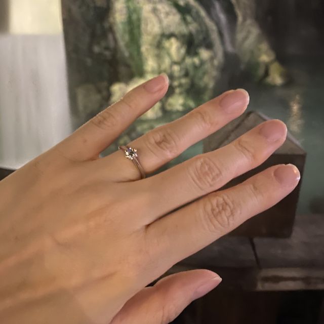 【銀座ダイヤモンドシライシの口コミ】 Ever Afterの意味がとても素敵で、ふたりの手が結ばれてる様子を表してい…