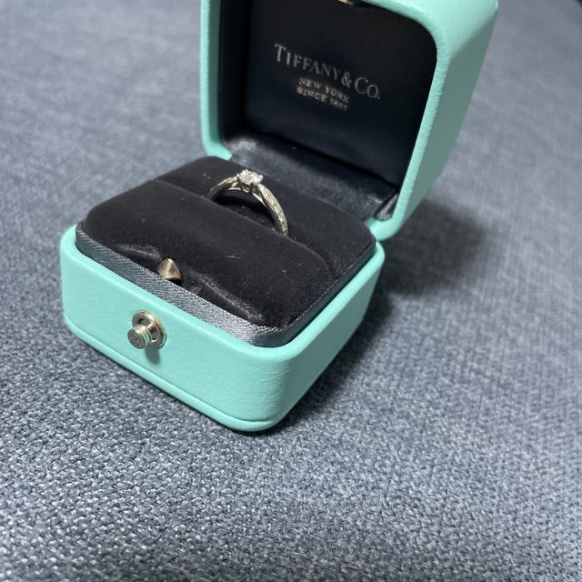 【ティファニー(Tiffany & Co.)の口コミ】 結婚指輪と同じブランドにしたかったことやデザインが派手すぎずシンプル…