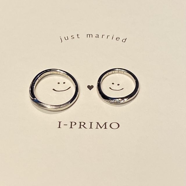 【アイプリモ(I-PRIMO)の口コミ】 ペアでそれぞれぱっと見のデザインは違うのですが、裏側に入った石に意味…