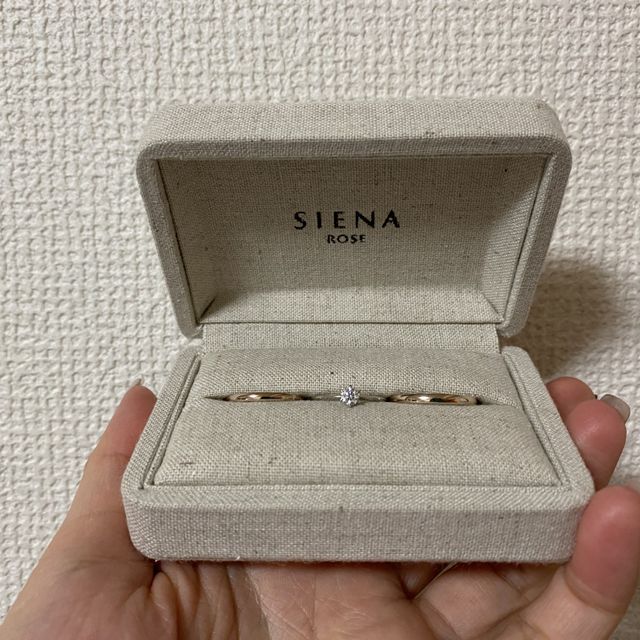 【SIENAROSE(シエナロゼ)の口コミ】 ロゼチナというお店独自のものがあり、耐久性・色味に惹かれて即決しまし…